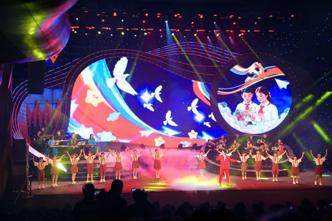 “Với Đảng vẹn toàn niềm tin yêu” - Bản hòa ca lan tỏa niềm tin và khát vọng Việt Nam