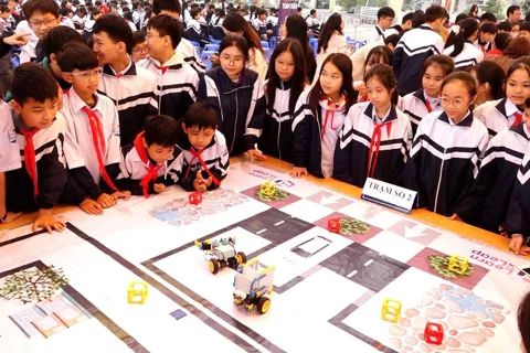 Xã Bình Minh đưa khoa học công nghệ, chuyển đổi số đến gần với học sinh