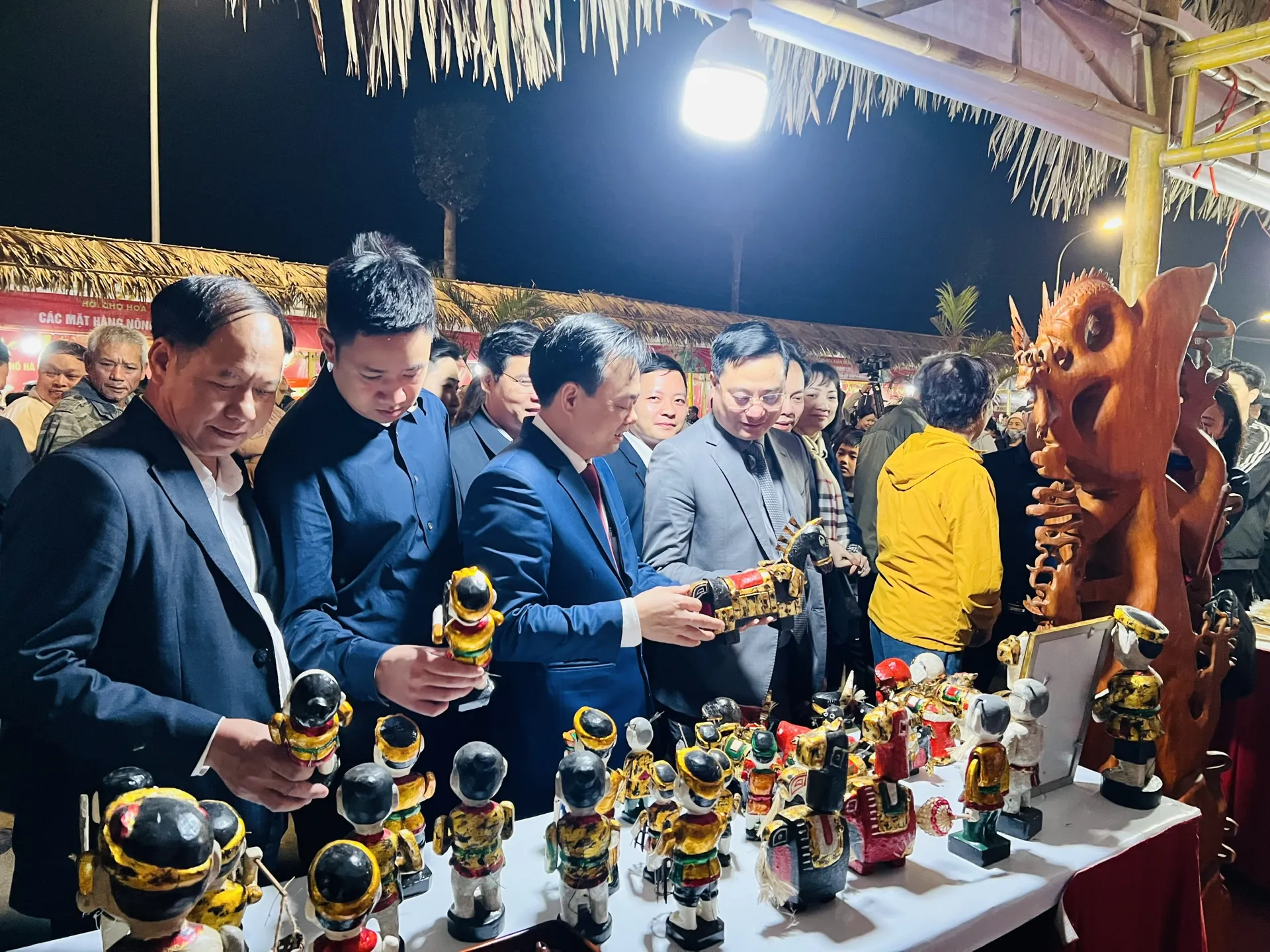 Tam Hưng khai mạc Chợ Hoa Xuân Bính Ngọ 2026