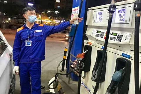 Giá xăng dầu đồng loạt giảm từ chiều nay 18/12