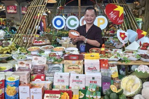 Sáng nay (24/10) diễn ra Tọa đàm “Phát triển làng nghề Hà Nội gắn với xây dựng thương hiệu sản phẩm OCOP”