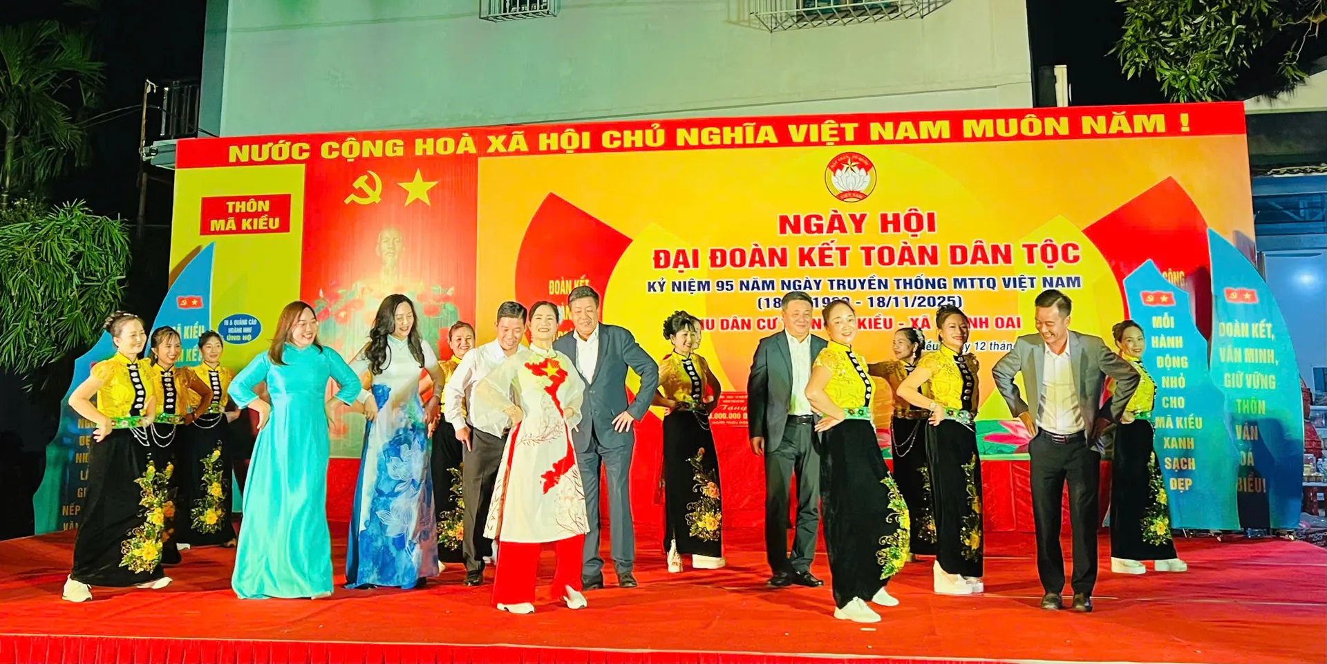 Phó Chủ tịch Thường trực UBND TP Dương Đức Tuấn dự ngày hội đại đoàn kết tại xã Thanh Oai