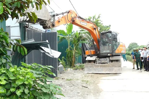 Xã Bình Minh: cưỡng chế loạt công trình vi phạm trên đất công, đất nông nghiệp