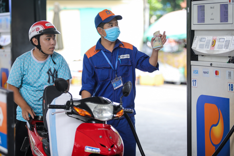 Giá xăng tăng, giá dầu giảm từ chiều nay 16/10
