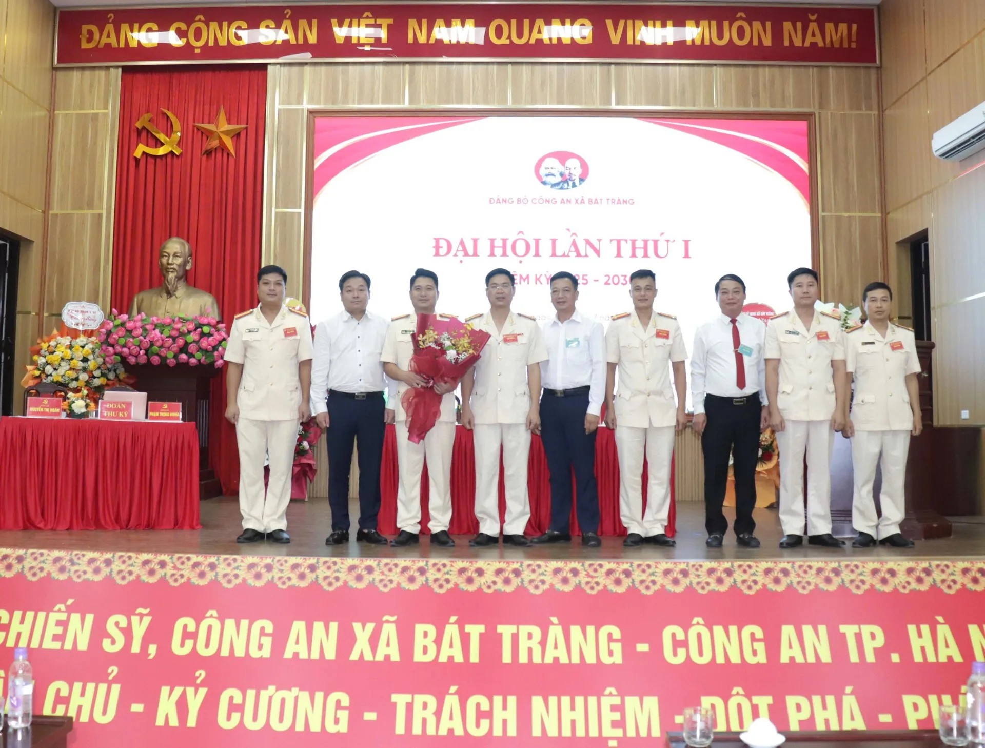 Đại hội Đảng bộ Công an xã Bát Tràng lần thứ nhất, nhiệm kỳ 2025-2030 thành công tốt đẹp