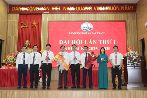 Đoàn kết, quyết tâm trong thực hiện mô hình chính quyền địa phương 2 cấp
