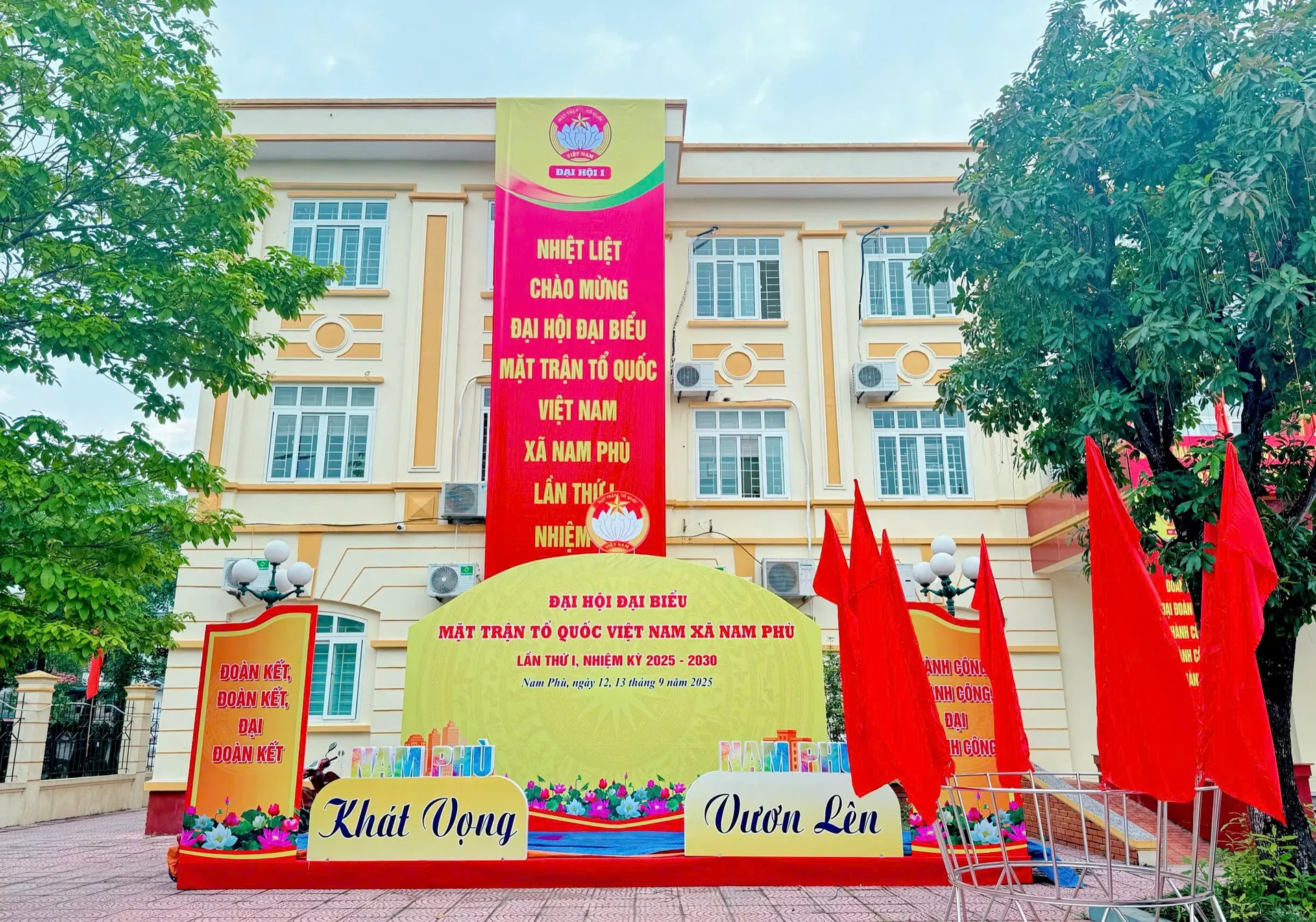 Khơi dậy tinh thần yêu nước, sức sáng tạo, xây dựng xã Nam Phù giàu đẹp, văn minh
