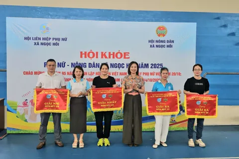 Hội khỏe Hội Phụ nữ - Nông dân xã Ngọc Hồi chào mừng kỷ niệm 95 năm thành lập Hội LHPN Việt Nam và Hội Nông dân Việt Nam