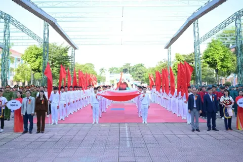 Đại hội Thể dục thể thao xã Nam Phù năm 2025: Sức mạnh đoàn kết, khát vọng vươn lên trên mảnh đất Anh hùng