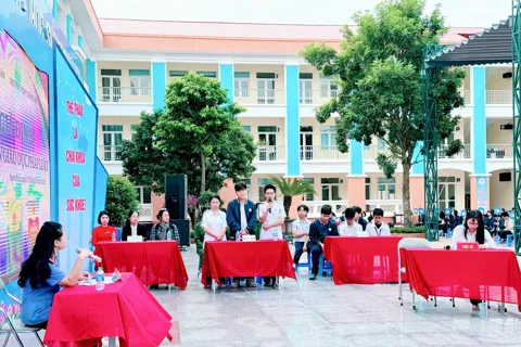 Phiên tòa giả định tại Nam Phù - bài học trực quan, sâu sắc cho lứa tuổi học sinh