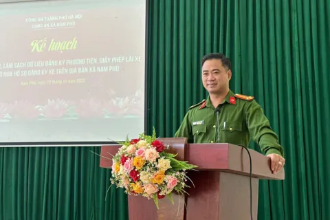 Công an xã Nam Phù triển khai kế hoạch tổng rà soát, làm sạch dữ liệu đăng ký phương tiện, giấy phép lái xe 