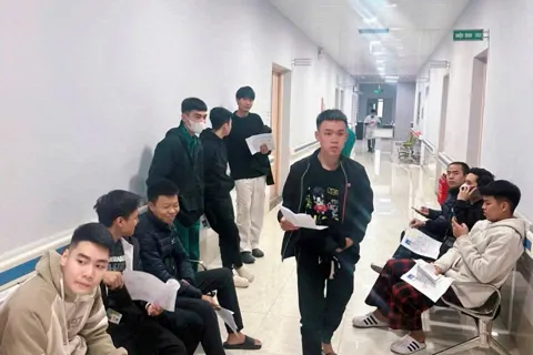 130 thanh niên xã Nam Phù tham gia khám tuyển nghĩa vụ năm 2026