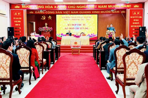 Hội đồng nhân dân xã Nam Phù thông qua Nghị quyết về biên chế và công tác cán bộ