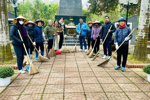 Xã Nam Phù: ra quân tổng vệ sinh môi trường, lan tỏa khí thế chào mừng thành công Đại hội Đảng toàn quốc lần thứ XIV