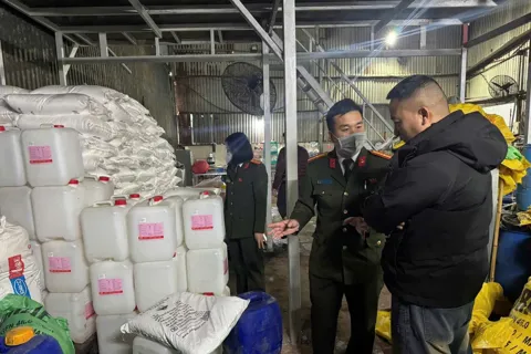 Xã Nam Phù phản hồi vụ việc thu giữ hơn 60 tấn thực phẩm không rõ nguồn gốc