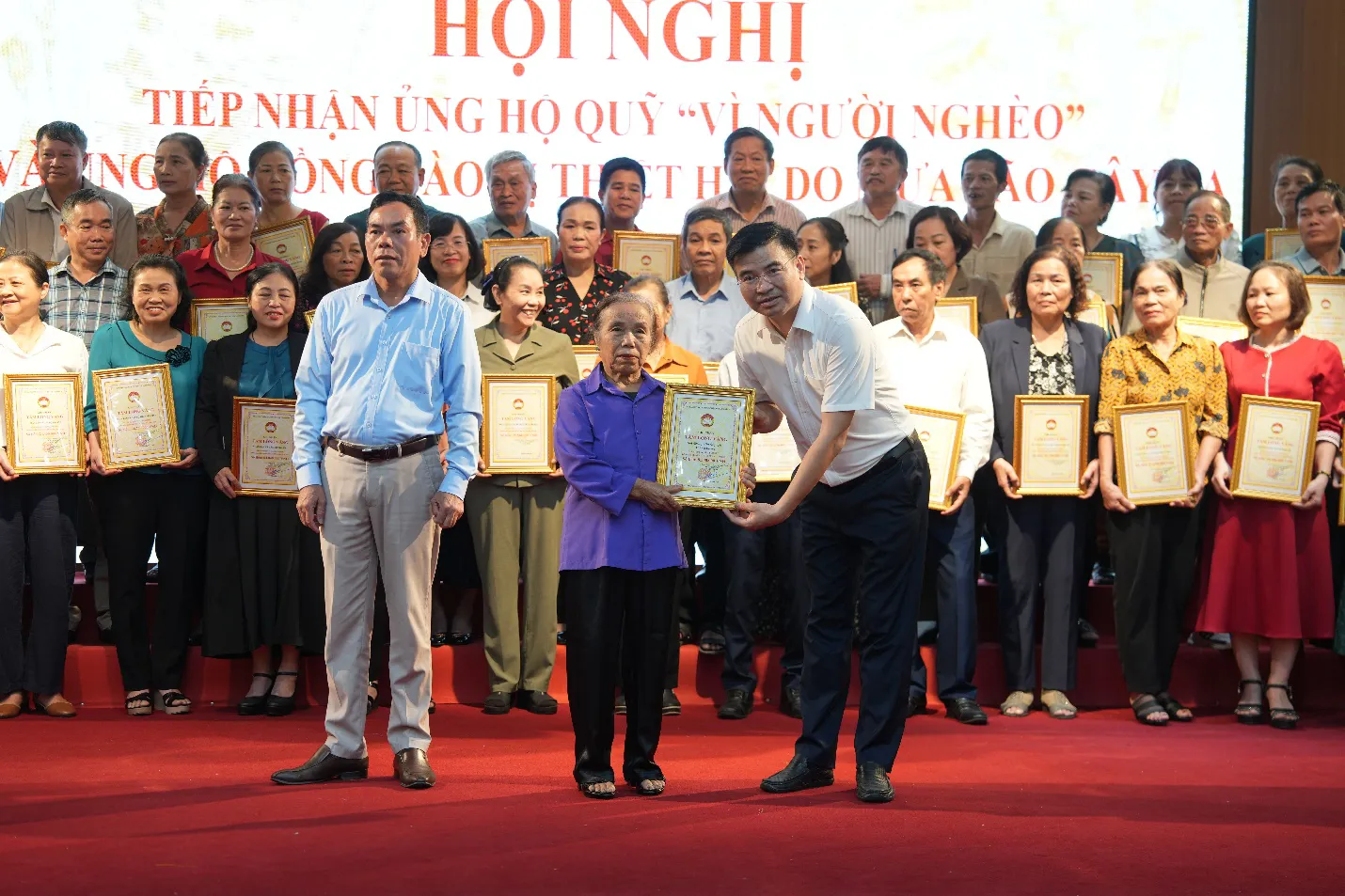 Xã Gia Lâm: hơn 2,4 tỷ đồng ủng hộ Quỹ “Vì người nghèo” và hỗ trợ đồng bào bị thiệt hại do mưa bão