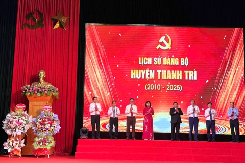 Ra mắt cuốn sách "Lịch sử Đảng bộ huyện Thanh Trì" giai đoạn 2010 - 2025.