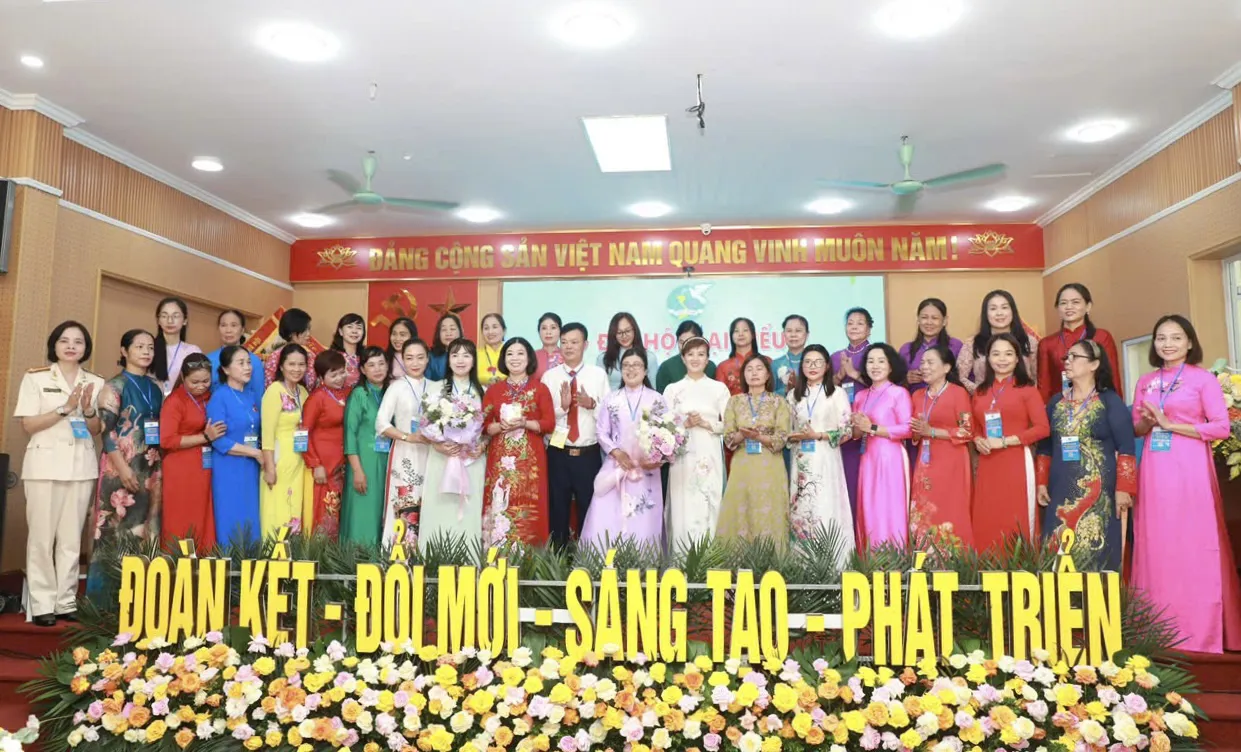 Hội LHPN xã Đại Thanh: tiếp tục vượt qua khó khăn, thách thức, góp phần xây dựng xã Đại Thanh ngày càng giàu đẹp, văn minh 
