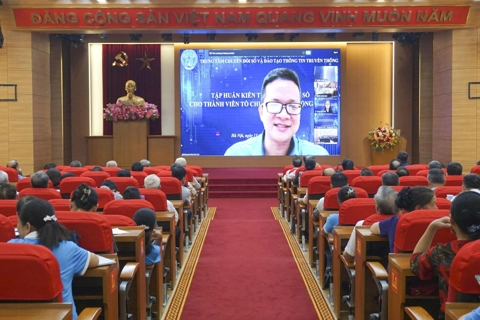 Xã Gia Lâm: Tập huấn kiến thức, kỹ năng số cho thành viên Tổ chuyển đổi số cộng đồng