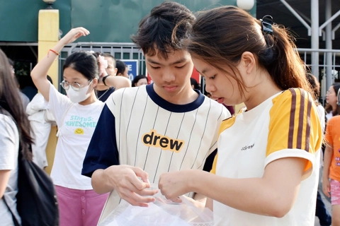 Hơn 6.300 sỹ tử thi lớp 10 chuyên Ngoại ngữ và chuyên Khoa học tự nhiên