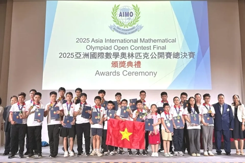 Đoàn Việt Nam đạt thành tích vang dội tại Đấu trường toán học châu Á 2025