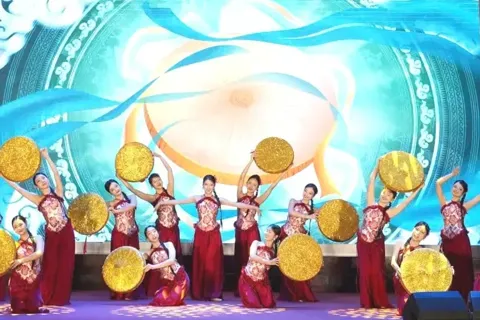 Kỳ hành kỳ duyên – món quà đặc biệt dành tặng tân sinh viên AJC