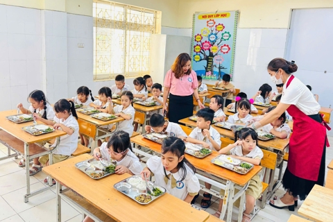 Hà Nội tăng cường bảo đảm an toàn thực phẩm năm học 2025 – 2026