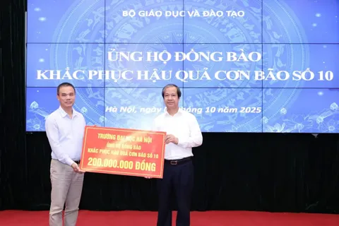 Ngành giáo dục phát động ủng hộ đồng bào khắc phục hậu quả bão số 10