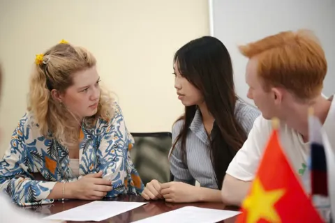 Cho phép thi cấp chứng chỉ Tiếng Việt ở nước ngoài