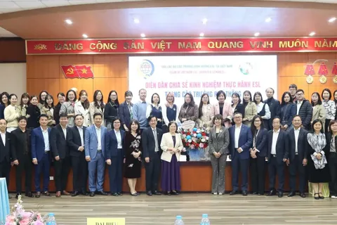 Chia sẻ kinh nghiệm đưa tiếng Anh thành ngôn ngữ thứ hai trong trường phổ thông