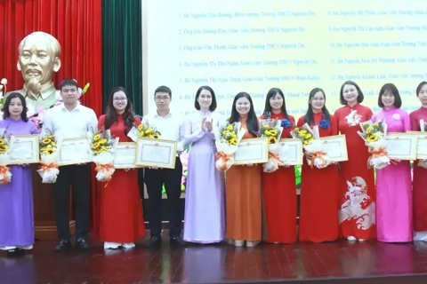 Tuyệt đối không để xảy ra tình trạng lạm thu đầu năm học