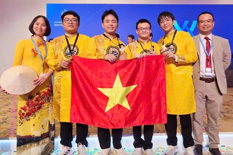 Đoàn Việt Nam đại thắng tại Olympic hoá học quốc tế 2025 với 4 huy chương Vàng