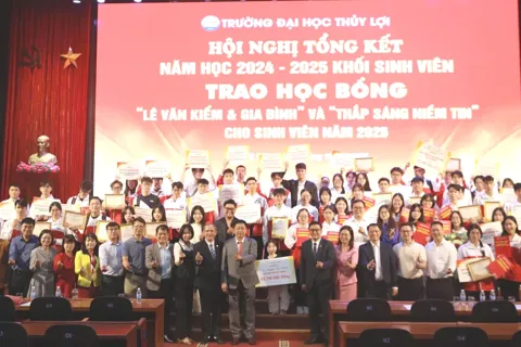 Thắp sáng niềm tin cho sinh viên Trường Đại học Thuỷ lợi