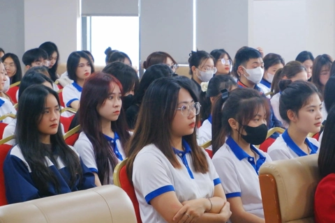 Hà Nội giao gần 13.500 chỉ tiêu lớp 10 cho 46 trường trung cấp, cao đẳng nghề
