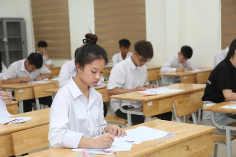 Đề thi và gợi ý đáp án môn ngữ văn - kỳ thi tốt nghiệp THPT 2025