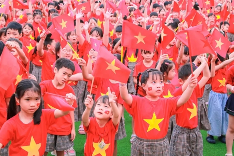 Chi tiết Lễ khai giảng đặc biệt mừng 80 năm truyền thống ngành Giáo dục