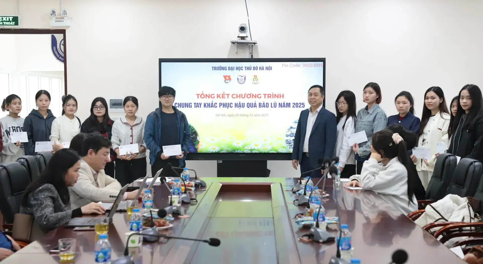 Trường Đại học Thủ đô Hà Nội chung tay khắc phục hậu quả bão lũ