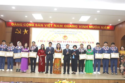 Biểu dương thành tích của đoàn học sinh Thủ đô tại Olympic Khoa học trẻ quốc tế 2025