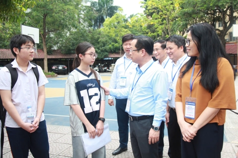 Tạo điều kiện thuận lợi, tránh gây áp lực cho thí sinh dự thi lớp 10
