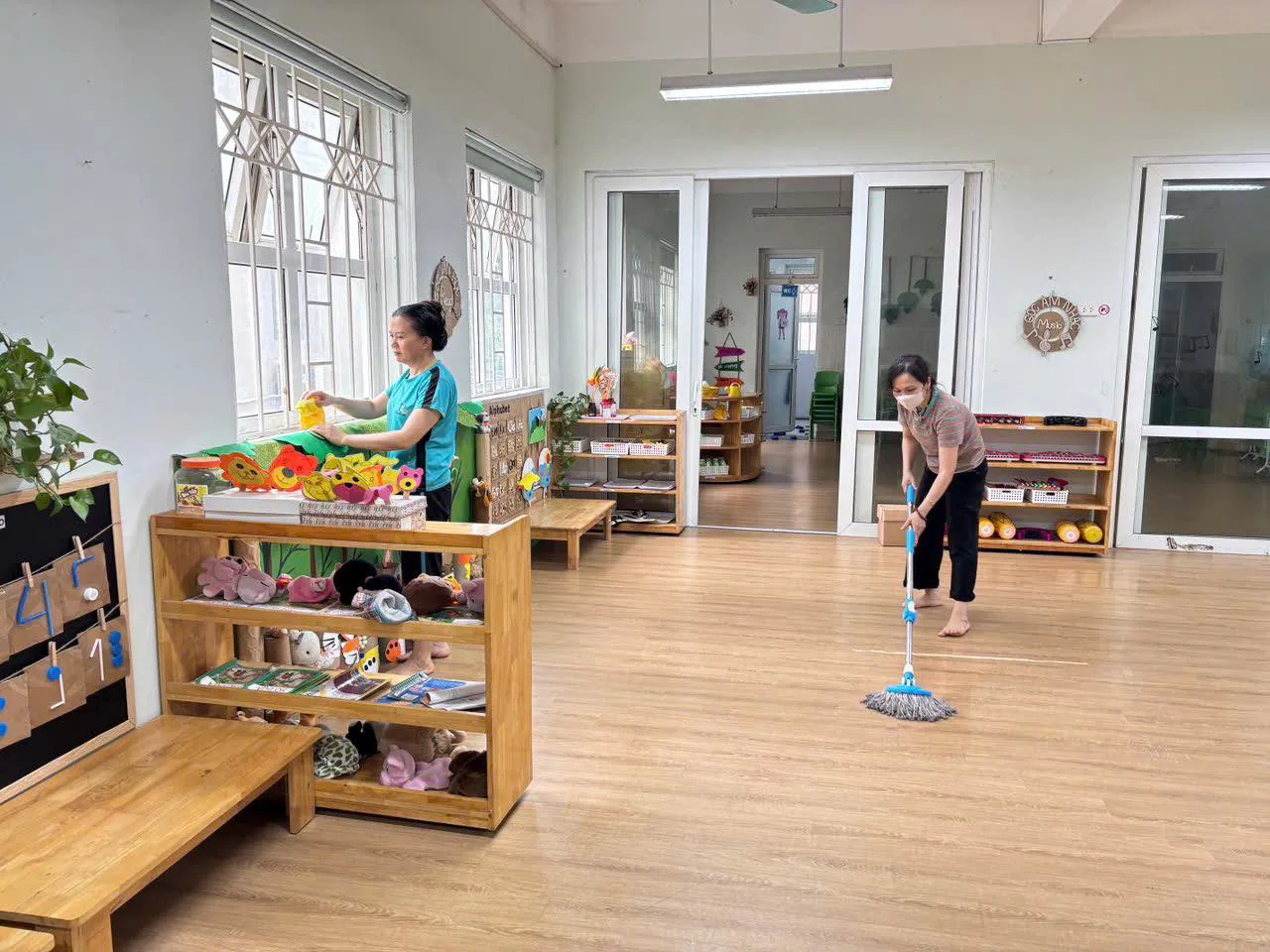 Ngành giáo dục khắc phục hậu quả bão số 10, chủ động ứng phó với bão số 11