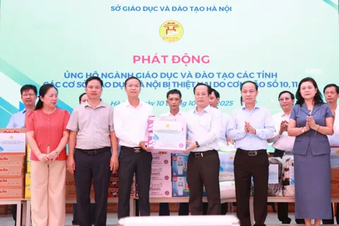 Ngành Giáo dục Hà Nội phát động ủng hộ giáo viên, học sinh chịu ảnh hưởng của bão lũ