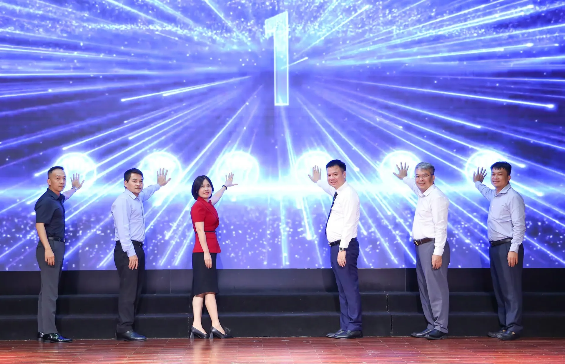 Phát động cuộc thi viết “Những kỷ niệm sâu sắc về thầy cô và mái trường" 2025