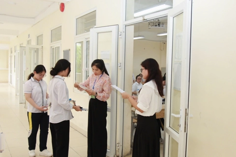 Chiều nay (25/6), gần 1,17 triệu thí sinh cả nước làm thủ tục dự thi tốt nghiệp THPT 2025
