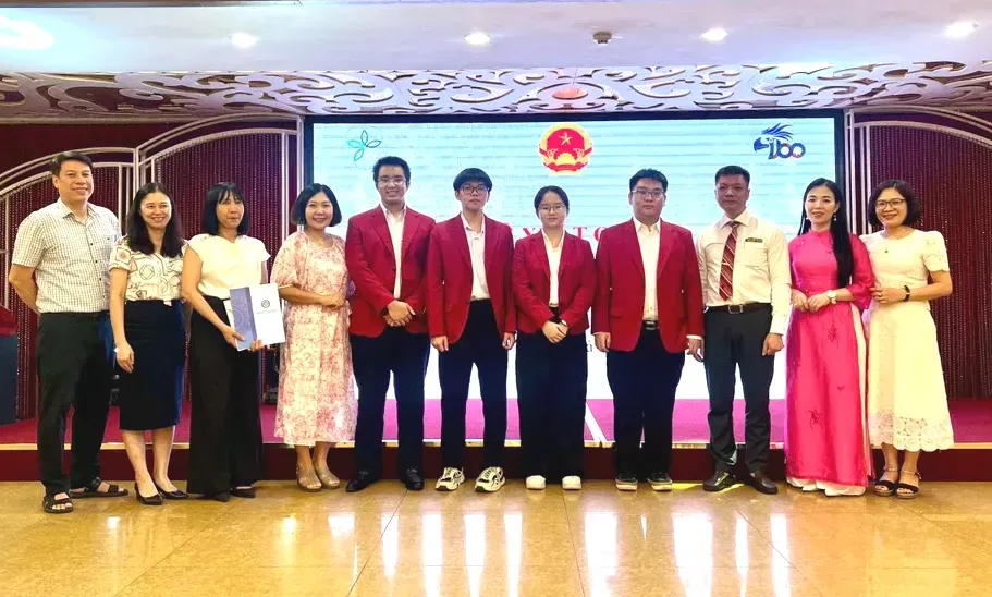 100% thành viên đoàn Việt Nam giành huy chương tại Olympic sinh học quốc 2025