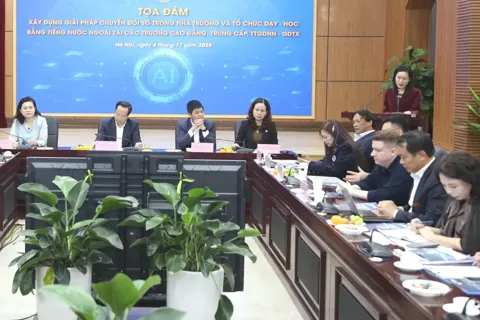 Giáo dục nghề nghiệp Hà Nội đẩy mạnh chuyển đổi số và dạy học bằng tiếng nước ngoài