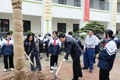 Sở GD&ĐT Hà Nội và xã Ô Diên phát động Tết trồng cây 2026: hiện thực hóa mục tiêu “Vườn trường xanh”