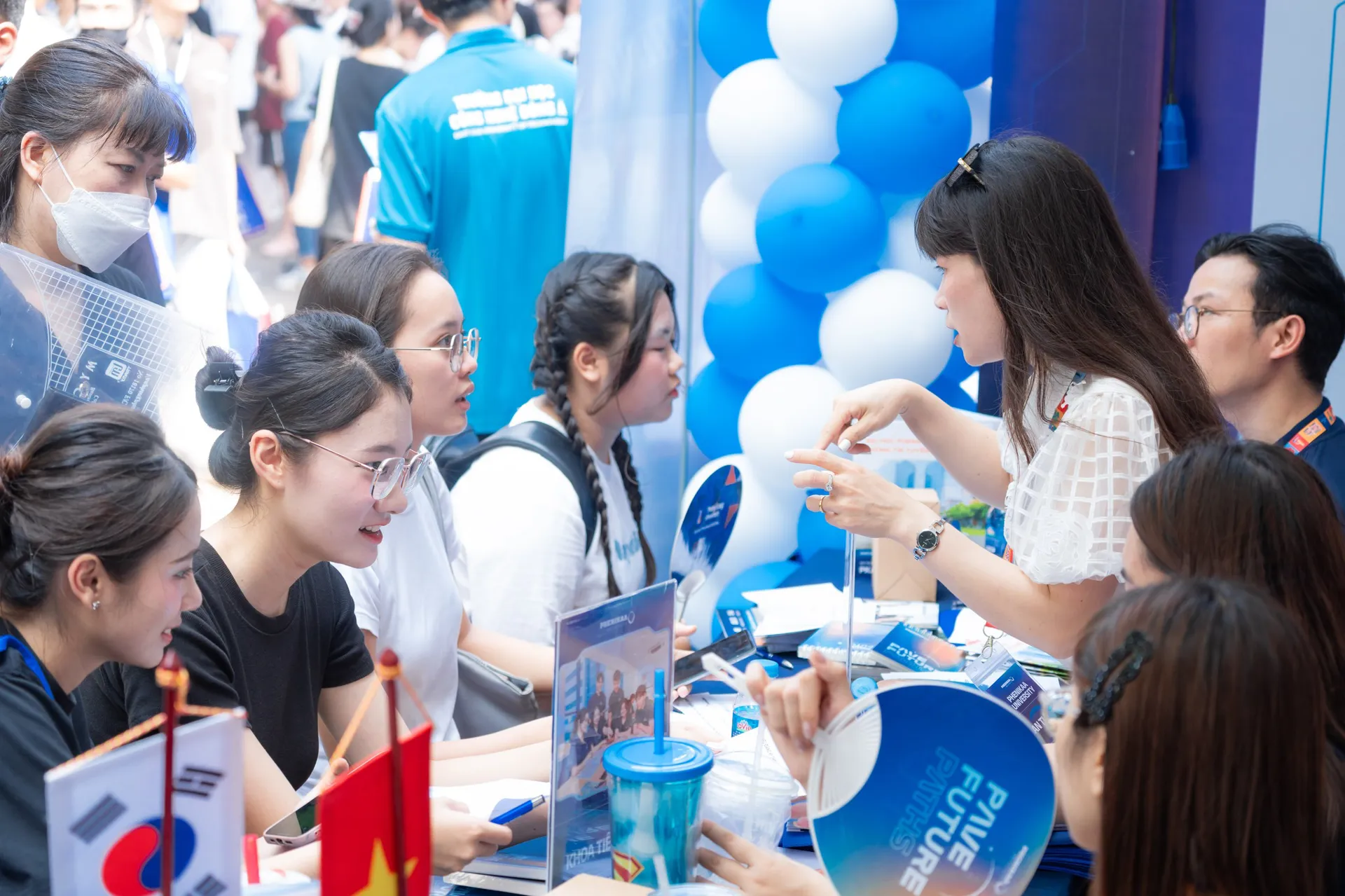 Bộ GD&ĐT quyết định lùi thời gian công bố điểm chuẩn đại học 2025