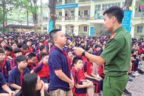 Bộ GD&ĐT cảnh báo thủ đoạn lừa đảo mở tài khoản ngân hàng, thuê bao di động