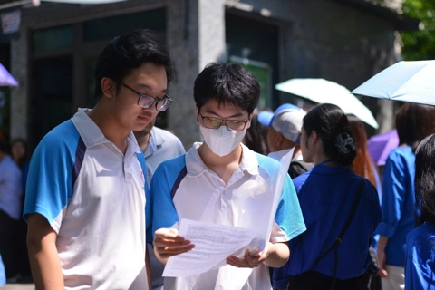 Kỳ thi tốt nghiệp THPT 2025: xuất hiện đáp án ngữ văn “giả”