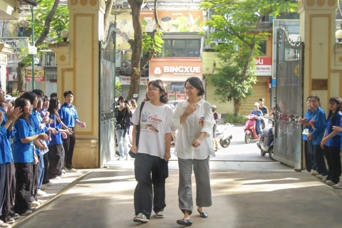 Chiều nay (10/7), học sinh bắt đầu làm thủ tục nhập học lớp 10
